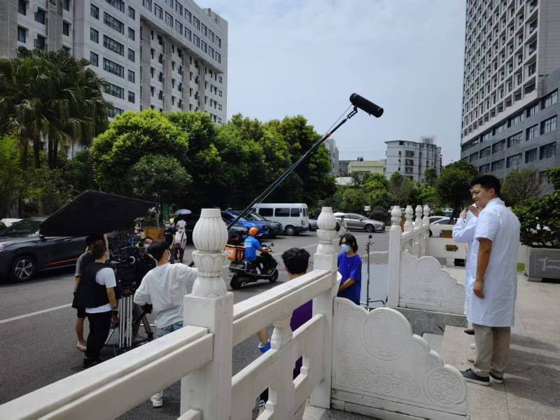 合水县广告片拍摄公司低成本实现高规格制作的诀窍